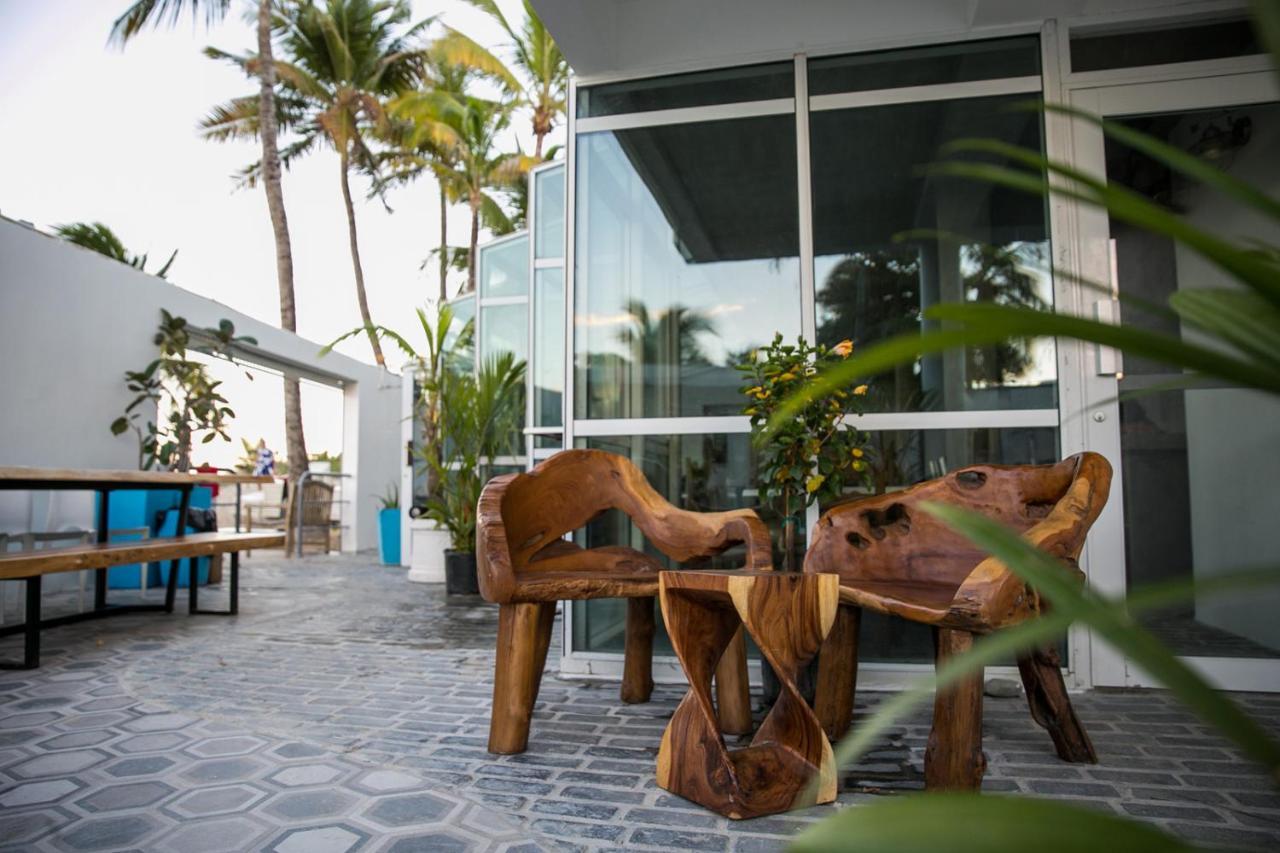 Numero Uno Beach House San Juan Exterior photo